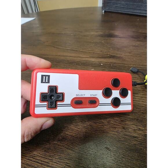 Classic Retro Plug-in Player 2 Handheld Game Console Controller - Picture 2 of 10